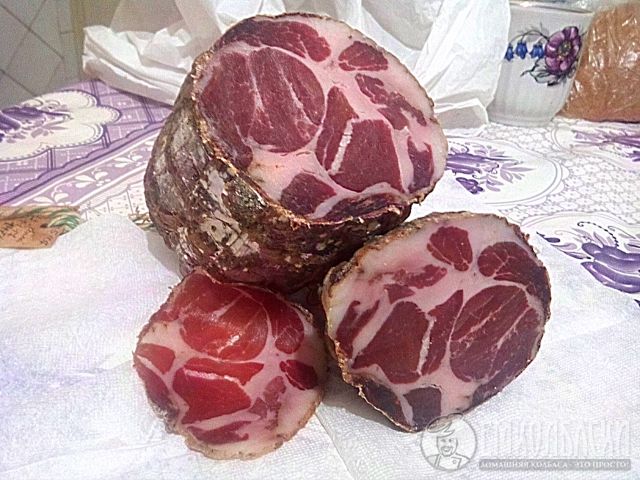 .....Сыровяленая шея, 2 месяца..