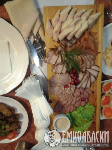 Мясное ассорти из своих продуктов