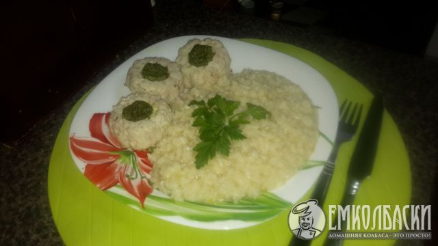 Ризотто с куриными мафинами с соусом песто