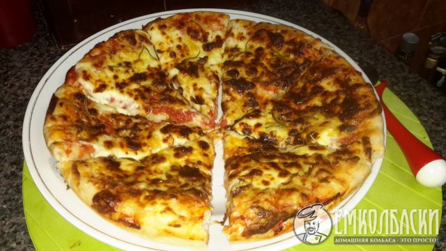 Пицца три сыра (домашних сыра))