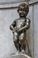 1280px-Bruxelles_Manneken_Pis_cropped.jpg