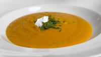 Kuerbissuppe_weisser_grosser_Teller-edited.jpg