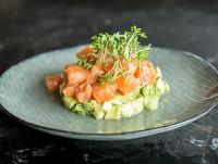 M18712-Lachs-Ceviche-mit-Avocado_mag-Q75-375.jpg